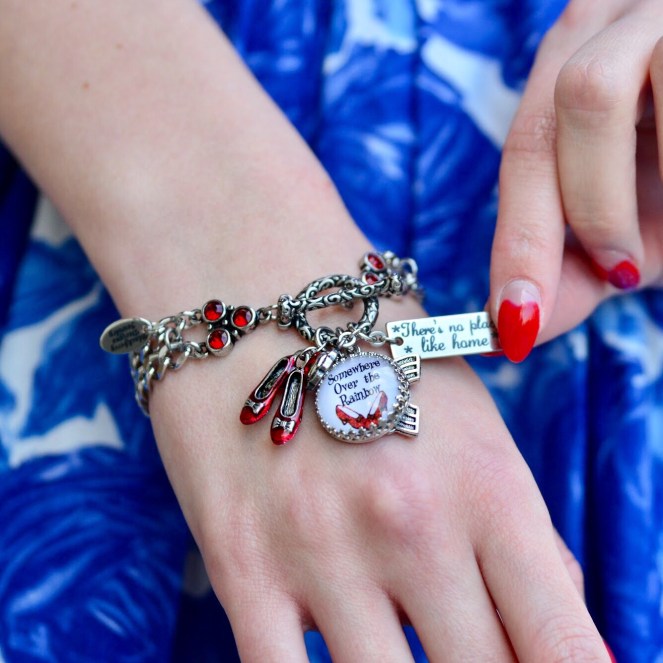 6E9A4A45-F8AB-4BA1-97C8-C419ECA4F971